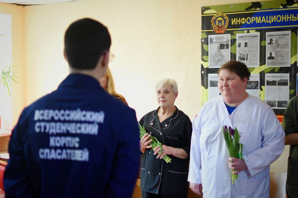 Добровольцы Донецкого РО ВСКС в рамках Всероссийской акции «В благодарность за службу!» посетили воинские части с особой миссией — поздравить наших дорогих женщин-военнослужащих, настоящих героинь, с Международным женским... Добровольцы Донецкого РО ВСКС в рамках Всероссийской акции «В благодарность за службу!» посетили воинские части с особой миссией — поздравить наших дорогих женщин-военнослужащих, настоящих героинь, с Международным женским...