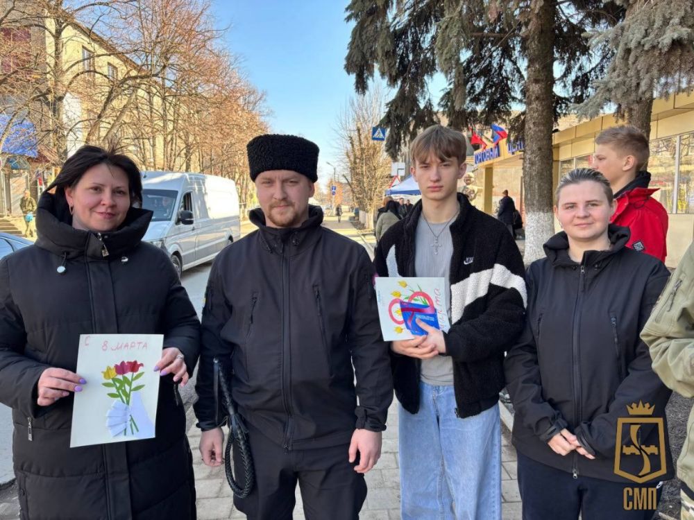 Сектор молодежной политики администрации Амвросиевского муниципального округа, молодежный казачий отряд «Карачун» и Амвросиевский штаб «Движение первых» поздравляет всех дам нашего округа с Международным женским днём! Сектор молодежной политики администрации Амвросиевского муниципального округа, молодежный казачий отряд «Карачун» и Амвросиевский штаб «Движение первых» поздравляет всех дам нашего округа с Международным женским днём!