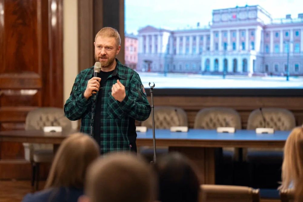В преддверии Международного женского дня #депутат_Малькевич принял участие в особенной встрече – телемосте между Законодательным Собранием Санкт-Петербурга и Ленинградским гвардейским мотострелковым полком В преддверии Международного женского дня #депутат_Малькевич принял участие в особенной встрече – телемосте между Законодательным Собранием Санкт-Петербурга и Ленинградским гвардейским мотострелковым полком