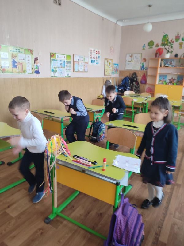 Разговоры о важном. В понедельник, 10 марта, в общеобразовательных учебных учреждениях Мангушского округа прошли уроки из цикла «Разговоры о важном», посвященные теме: «Массовый спорт в России» Разговоры о важном. В понедельник, 10 марта, в общеобразовательных учебных учреждениях Мангушского округа прошли уроки из цикла «Разговоры о важном», посвященные теме: «Массовый спорт в России»