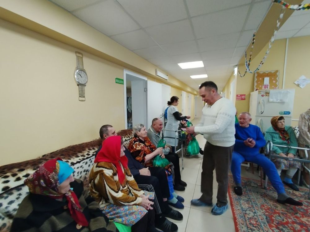 В Снежнянском территориальном центре проходит активная деятельность В Снежнянском территориальном центре проходит активная деятельность