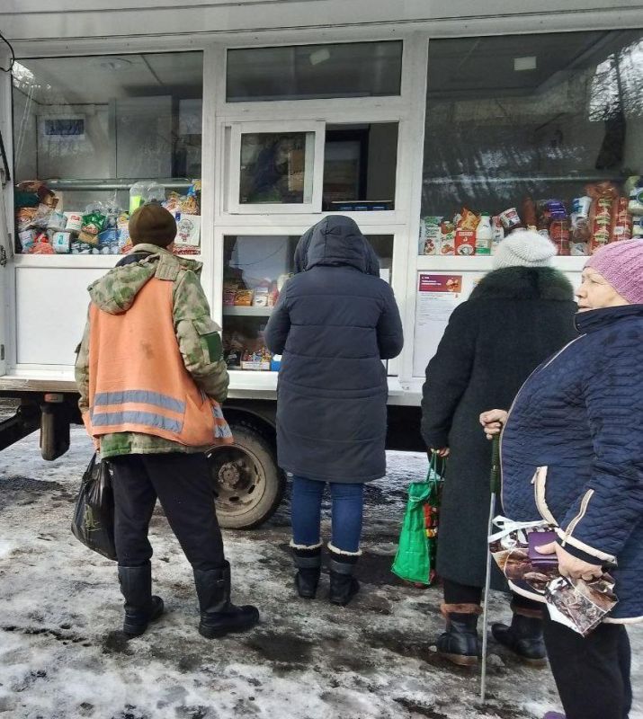 В населенных пунктах Республики прошла выездная торговля с использованием автомагазинов В населенных пунктах Республики прошла выездная торговля с использованием автомагазинов