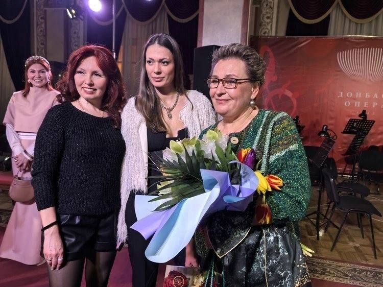 От меха до доспеха: в Донецке прошел показ мод, которого ждали три года От меха до доспеха: в Донецке прошел показ мод, которого ждали три года