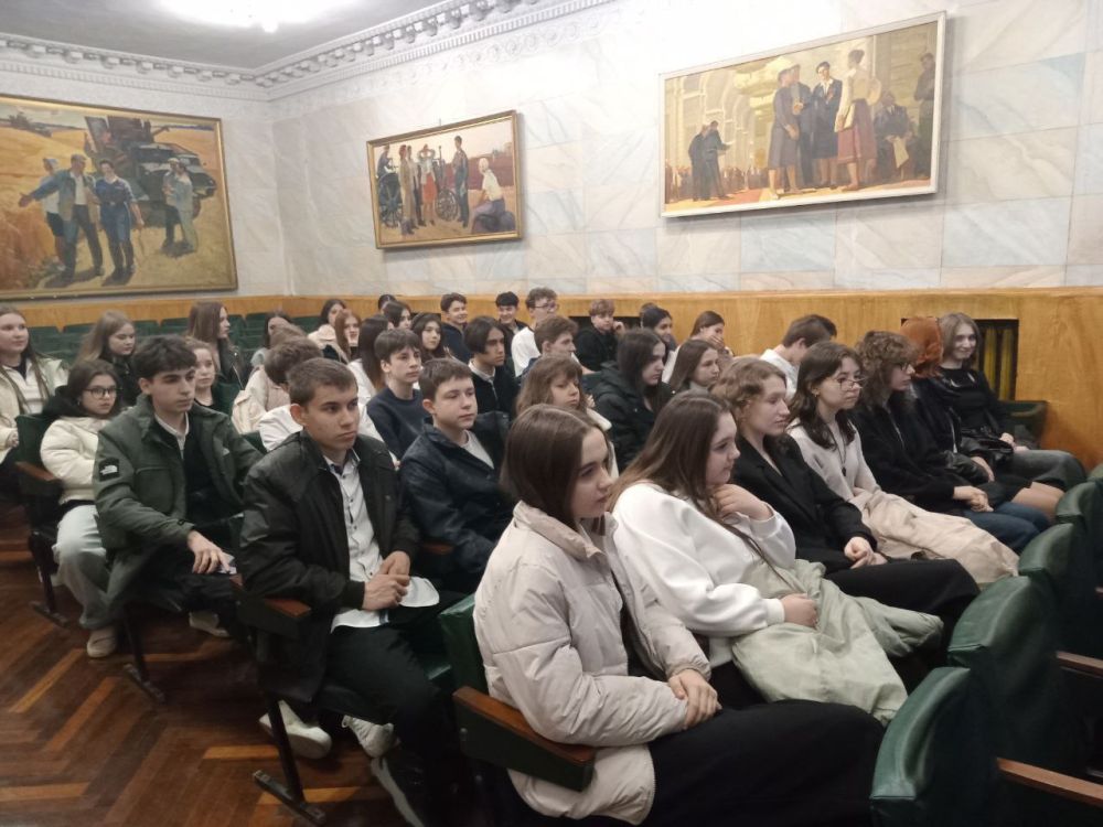 Николай Михайлов: В Старобешево прошел Урок истории к 180-летию со дня рождения Александра III Александровича Николай Михайлов: В Старобешево прошел Урок истории к 180-летию со дня рождения Александра III Александровича