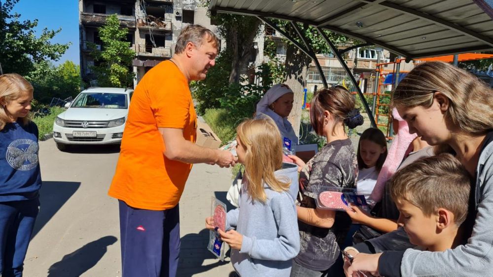 Уже три года длится «Марш Мира», организованный меценатом Дмитрием Исаенко Уже три года длится «Марш Мира», организованный меценатом Дмитрием Исаенко