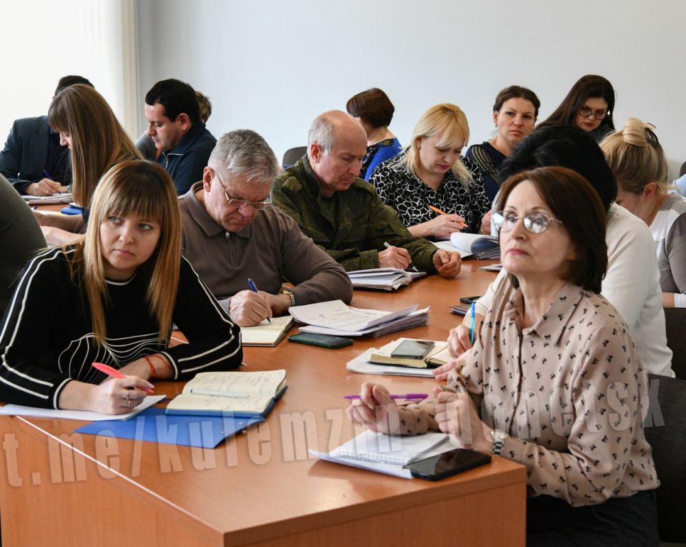 Алексей Кулемзин: Провёл аппаратное совещание с руководителями районов и структурных подразделений городской администрации Алексей Кулемзин: Провёл аппаратное совещание с руководителями районов и структурных подразделений городской администрации