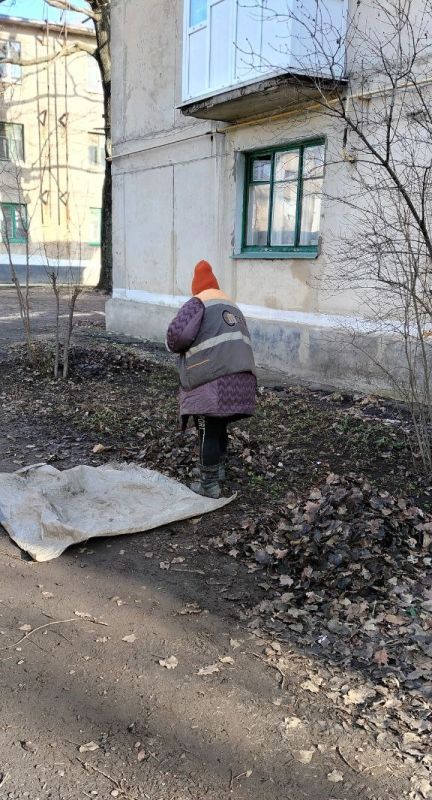Александр Шатов: 10.03.2025 Муниципальным унитарным предприятием "Коммунальник" администрации города Шахтерска с целью санитарного содержания придомовых территорий выполняются работы по уборке мусора по ул. 50 лет СССР, ул.... Александр Шатов: 10.03.2025 Муниципальным унитарным предприятием "Коммунальник" администрации города Шахтерска с целью санитарного содержания придомовых территорий выполняются работы по уборке мусора по ул. 50 лет СССР, ул....