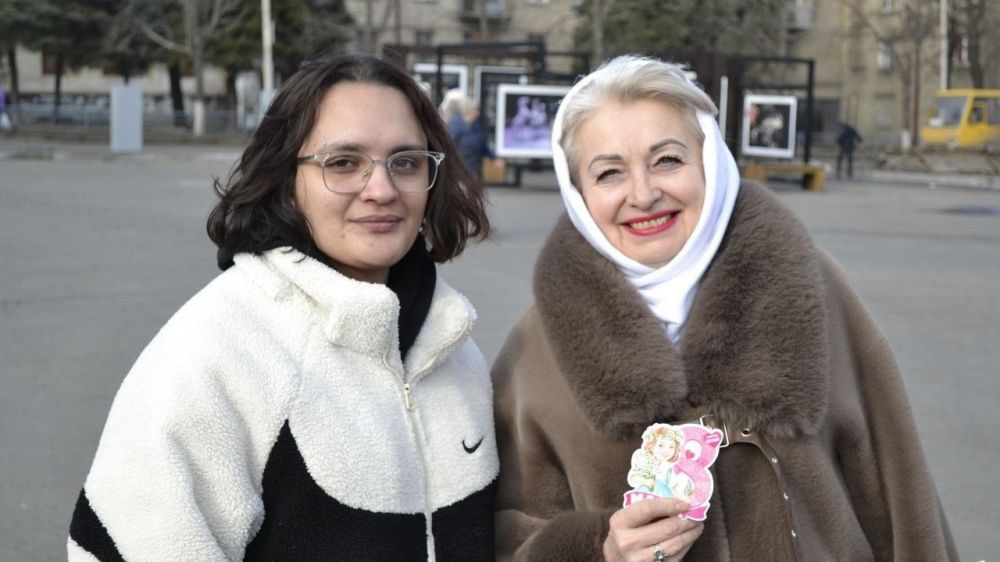 Активисты «Движения Первых», «Молодой Республики» и «Молодой Гвардии» Снежного участвуют в общественной жизни округа Активисты «Движения Первых», «Молодой Республики» и «Молодой Гвардии» Снежного участвуют в общественной жизни округа