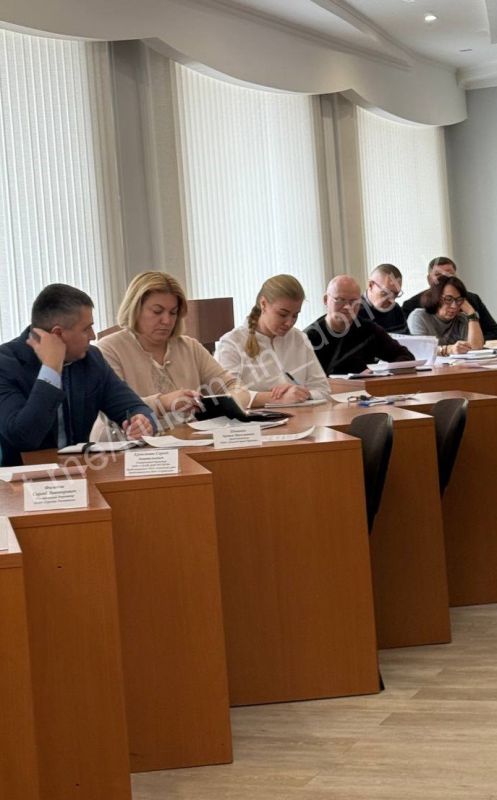 Алексей Кулемзин: Провёл заседание Совета по инвестиционной деятельности с представителями Управления свободной экономической зоной, предприятий-ресурсников округа, а также субъектами хозяйственной деятельности... Алексей Кулемзин: Провёл заседание Совета по инвестиционной деятельности с представителями Управления свободной экономической зоной, предприятий-ресурсников округа, а также субъектами хозяйственной деятельности...
