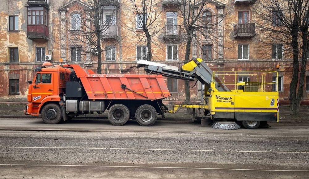 МУП «Простор» ежедневно выполняет все необходимые работы по содержанию городских улиц МУП «Простор» ежедневно выполняет все необходимые работы по содержанию городских улиц