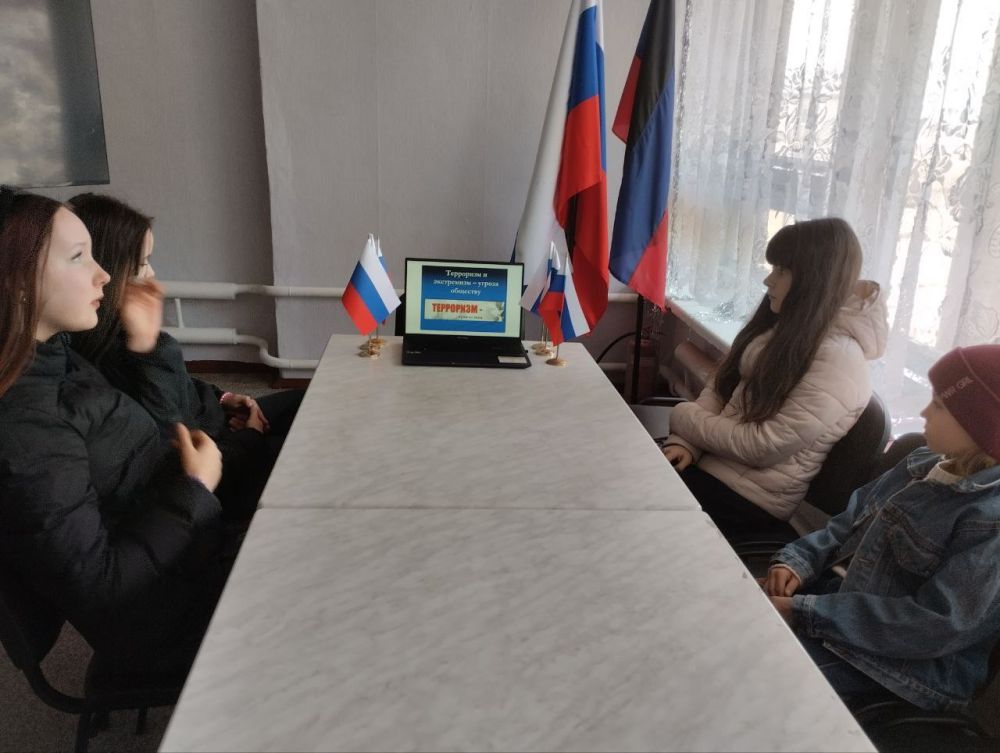 Любой человек должен точно представлять своё поведение и действия в экстремальных ситуациях, психологически был готовым к самозащите Любой человек должен точно представлять своё поведение и действия в экстремальных ситуациях, психологически был готовым к самозащите