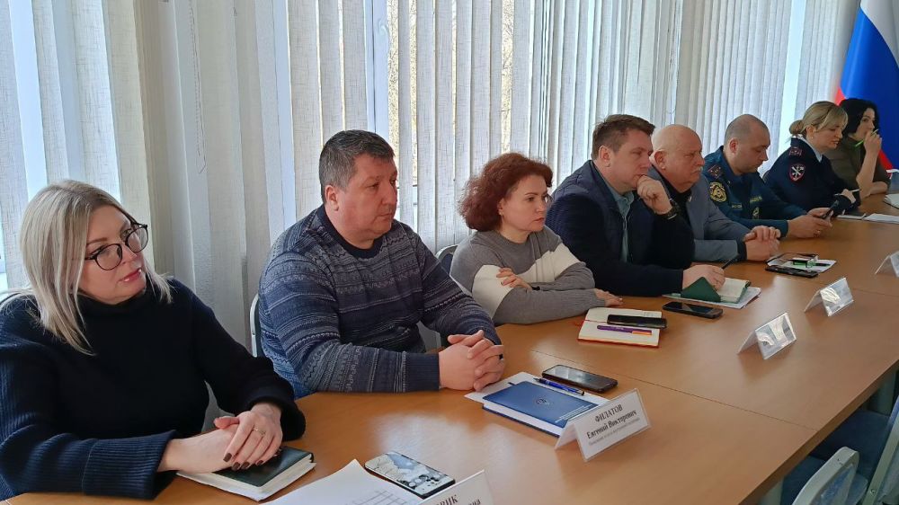 Виктория Жукова: В ходе совещания заслушала доклады руководителей служб, ведомств и учреждений о текущем положении и планах на предстоящий рабочий период Виктория Жукова: В ходе совещания заслушала доклады руководителей служб, ведомств и учреждений о текущем положении и планах на предстоящий рабочий период