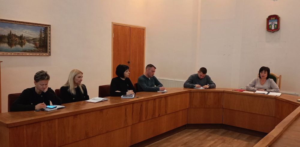 Наталья Великодная: Проведение общереспубликанского субботника, вопросы, касающиеся жизнеобеспечения обсудили сегодня на расширенном аппаратном совещании с начальниками и заведующими территориальных отделов и отделов ... Наталья Великодная: Проведение общереспубликанского субботника, вопросы, касающиеся жизнеобеспечения обсудили сегодня на расширенном аппаратном совещании с начальниками и заведующими территориальных отделов и отделов ...