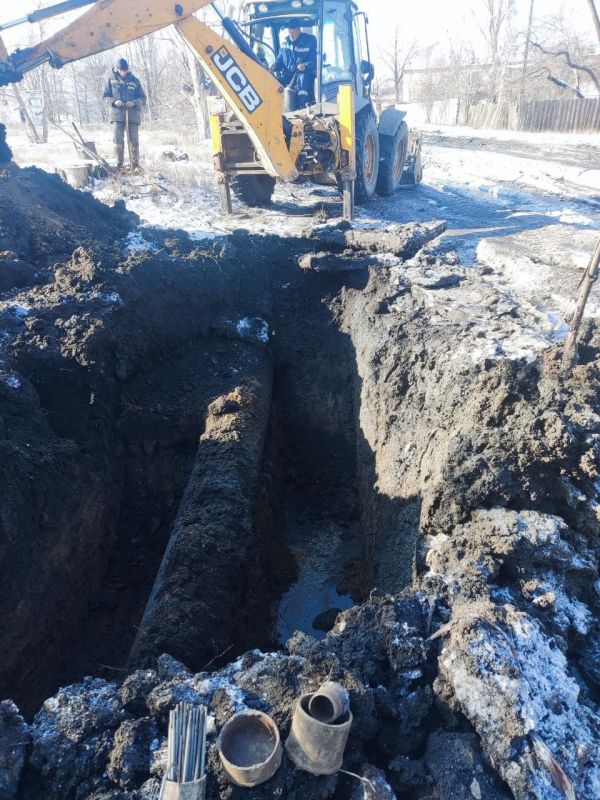 За период с 31.01.2025 по 28.02.2025 службами филиала «Горловское ПУВКХ» ГУП ДНР «ВОДА ДОНБАССА» были ликвидированы 787 аварийных ситуаций на водопроводных и канализационных сетях г. Горловка За период с 31.01.2025 по 28.02.2025 службами филиала «Горловское ПУВКХ» ГУП ДНР «ВОДА ДОНБАССА» были ликвидированы 787 аварийных ситуаций на водопроводных и канализационных сетях г. Горловка