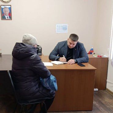 Депутаты Мангушского муниципального совета Беш В.В., Зипа А.В Депутаты Мангушского муниципального совета Беш В.В., Зипа А.В