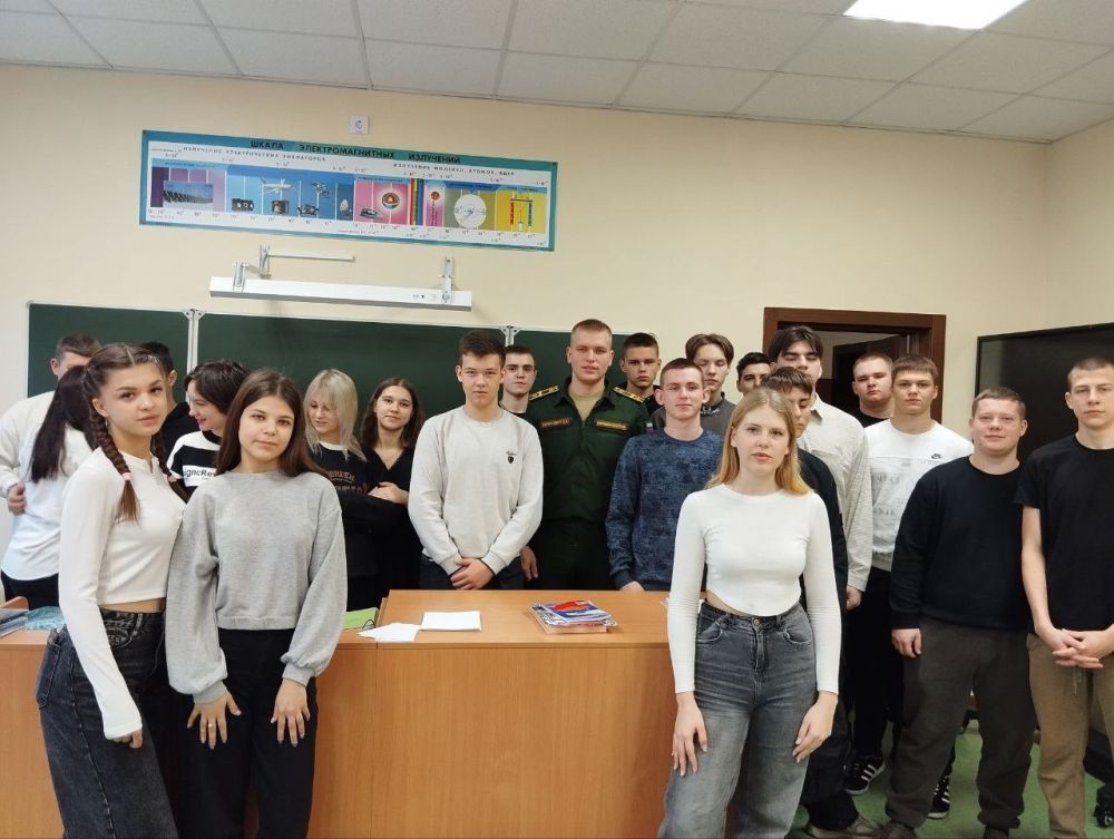 В школе Снежного реализован всероссийский проект «Диалоги с Героями»: Говорим В школе Снежного реализован всероссийский проект «Диалоги с Героями»: Говорим