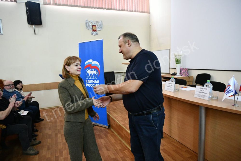 Алексей Кулемзин: Сотрудники Республиканской клинической туберкулёзной больницы пополнили ряды партии «Единой России» Алексей Кулемзин: Сотрудники Республиканской клинической туберкулёзной больницы пополнили ряды партии «Единой России»