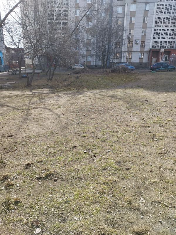 Выполнены работы по демонтажу аварийной детской площадки по адресу ул. Пухова, 31 Выполнены работы по демонтажу аварийной детской площадки по адресу ул. Пухова, 31