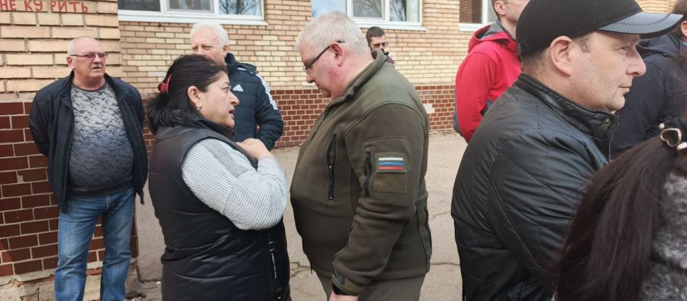 Юрий Будрин: Сегодня, 12 марта 2025 года, на территории микрорайона "Широкий" прошел сход с гражданами Кировского района Юрий Будрин: Сегодня, 12 марта 2025 года, на территории микрорайона "Широкий" прошел сход с гражданами Кировского района