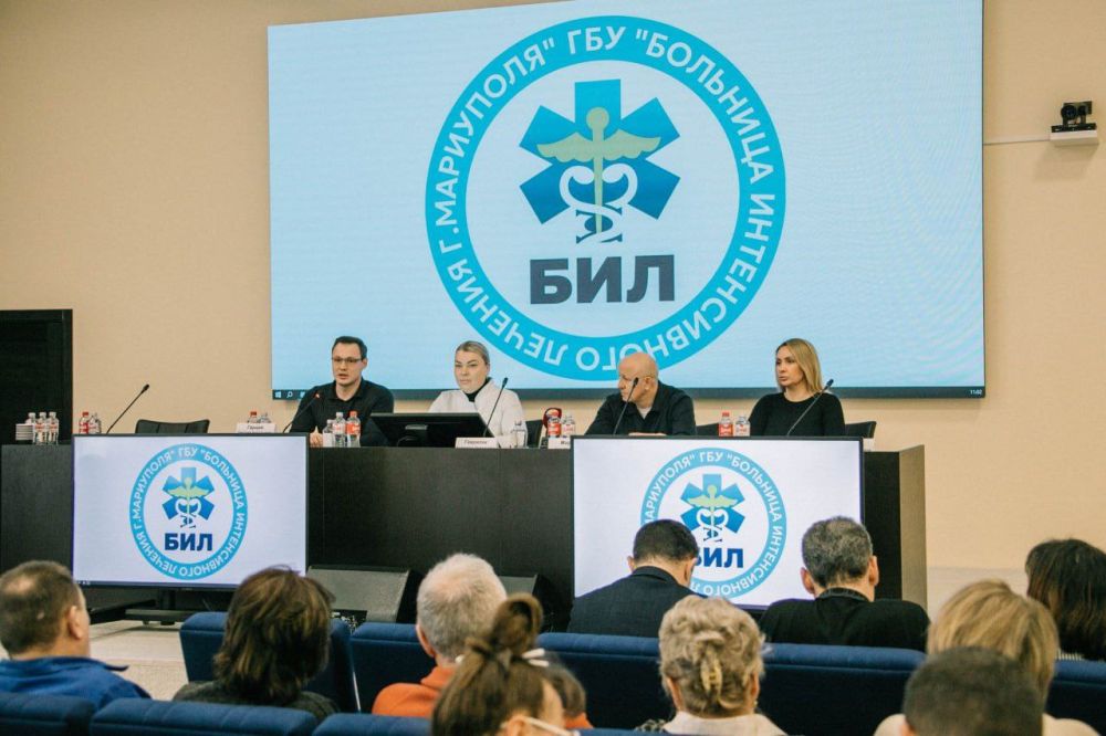Олег Моргун: О развитии и перспективах системы здравоохранения в Мариуполе говорили сегодня вместе с министром здравоохранения Республики Дмитрием Гарцевым и главный врачом Больницы интенсивного лечения Валентиной Гавриляк Олег Моргун: О развитии и перспективах системы здравоохранения в Мариуполе говорили сегодня вместе с министром здравоохранения Республики Дмитрием Гарцевым и главный врачом Больницы интенсивного лечения Валентиной Гавриляк