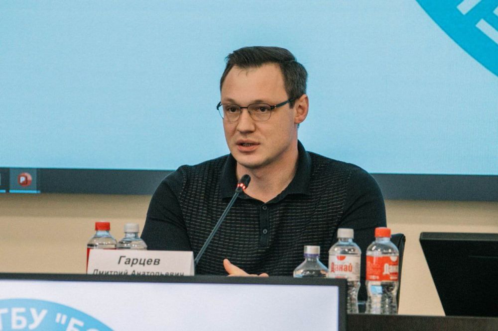 Олег Моргун: О развитии и перспективах системы здравоохранения в Мариуполе говорили сегодня вместе с министром здравоохранения Республики Дмитрием Гарцевым и главный врачом Больницы интенсивного лечения Валентиной Гавриляк Олег Моргун: О развитии и перспективах системы здравоохранения в Мариуполе говорили сегодня вместе с министром здравоохранения Республики Дмитрием Гарцевым и главный врачом Больницы интенсивного лечения Валентиной Гавриляк