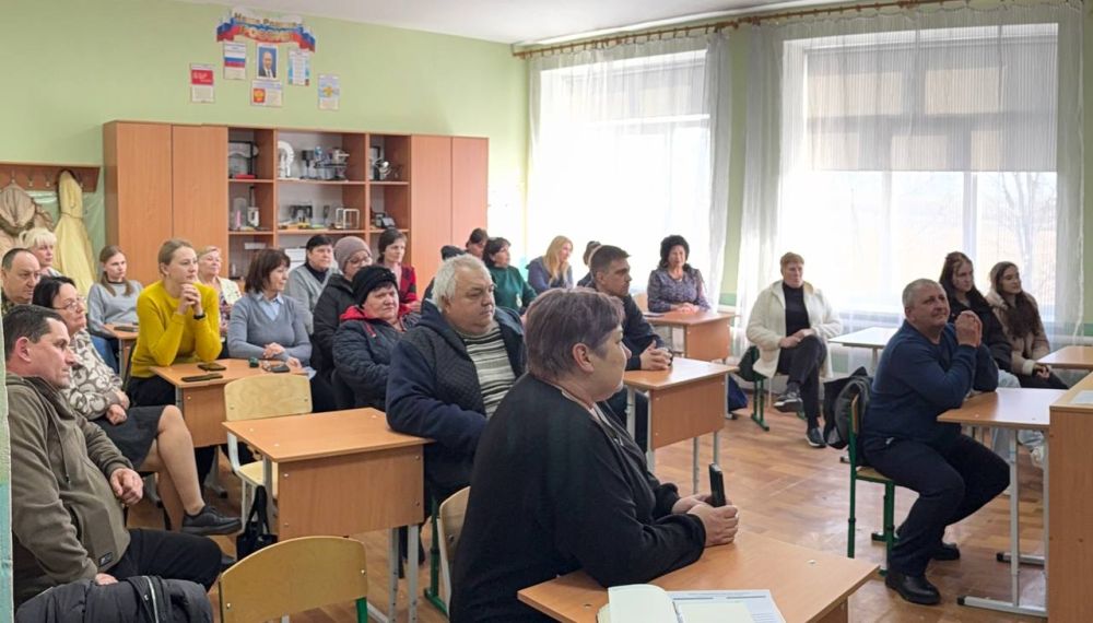 Наталья Великодная: Состоялась встреча с трудовым коллективом Михайловской школы Наталья Великодная: Состоялась встреча с трудовым коллективом Михайловской школы