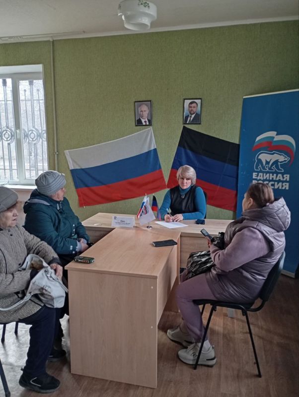 Сегодня, 13 марта, депутат Дебальцевского городского совета Донецкой Народной Республики Кашу Светлана Станиславовна провела личный приём граждан в общественной приёмной Всероссийской политической партии «Единая Россия» в... Сегодня, 13 марта, депутат Дебальцевского городского совета Донецкой Народной Республики Кашу Светлана Станиславовна провела личный приём граждан в общественной приёмной Всероссийской политической партии «Единая Россия» в...