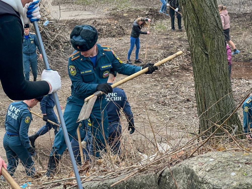 Сегодня Управа Ворошиловского внутригородского района совместно с Донецкий институт ГПС МЧС России, сотрудниками Дворца спорта «Шахтер», Донецкой городской организацией пенсионеров, активистами общественной организации... Сегодня Управа Ворошиловского внутригородского района совместно с Донецкий институт ГПС МЧС России, сотрудниками Дворца спорта «Шахтер», Донецкой городской организацией пенсионеров, активистами общественной организации...