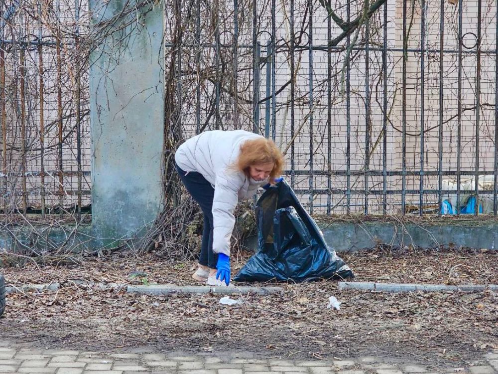Совместная уборка на благо чистоты любимого Донецка! Совместная уборка на благо чистоты любимого Донецка!