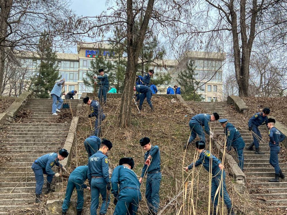 Сегодня Управа Ворошиловского внутригородского района совместно с Донецкий институт ГПС МЧС России, сотрудниками Дворца спорта «Шахтер», Донецкой городской организацией пенсионеров, активистами общественной организации... Сегодня Управа Ворошиловского внутригородского района совместно с Донецкий институт ГПС МЧС России, сотрудниками Дворца спорта «Шахтер», Донецкой городской организацией пенсионеров, активистами общественной организации...