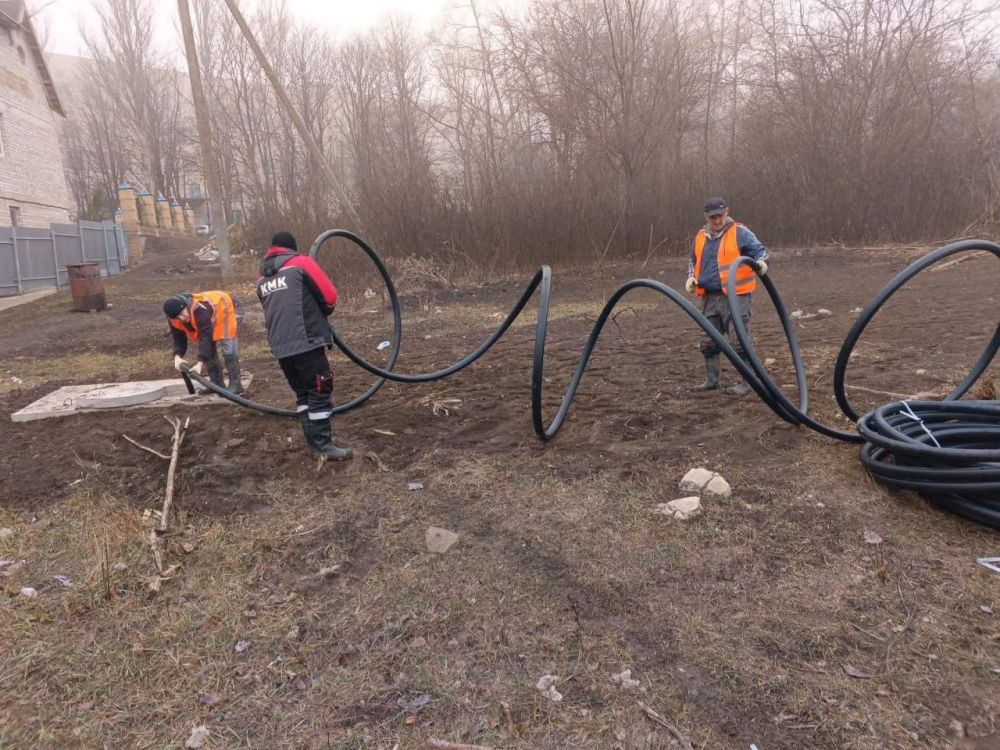 Нижегородцы приступили к работам по замене наружного водопровода Харцызской городской больницы Нижегородцы приступили к работам по замене наружного водопровода Харцызской городской больницы