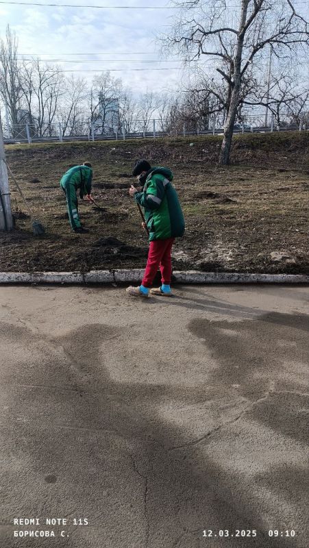 Юрий Будрин: Сегодня, 13.03.2025, в рамках проекта «Городская среда», реализуемого Всероссийской политической партией Единая Россия директора совместно со своими сотрудниками предприятий магазина "Фаворит", рынка "Сокол" и ... Юрий Будрин: Сегодня, 13.03.2025, в рамках проекта «Городская среда», реализуемого Всероссийской политической партией Единая Россия директора совместно со своими сотрудниками предприятий магазина "Фаворит", рынка "Сокол" и ...