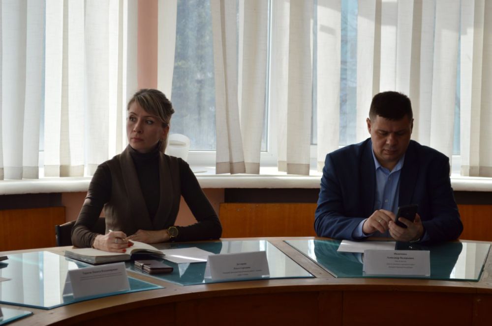 Татьяна Копылова: Сегодня, 13 марта, в Управе Ворошиловского района состоялось заседание комиссии по делам несовершеннолетних и защите их прав Татьяна Копылова: Сегодня, 13 марта, в Управе Ворошиловского района состоялось заседание комиссии по делам несовершеннолетних и защите их прав