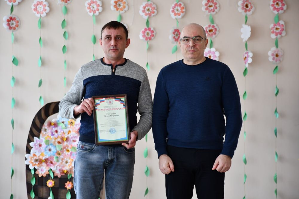 Сергей Желновач: В День работника жилищно - коммунального хозяйства и сферы услуг в городе Дебальцево прошло праздничное мероприятие! Сергей Желновач: В День работника жилищно - коммунального хозяйства и сферы услуг в городе Дебальцево прошло праздничное мероприятие!