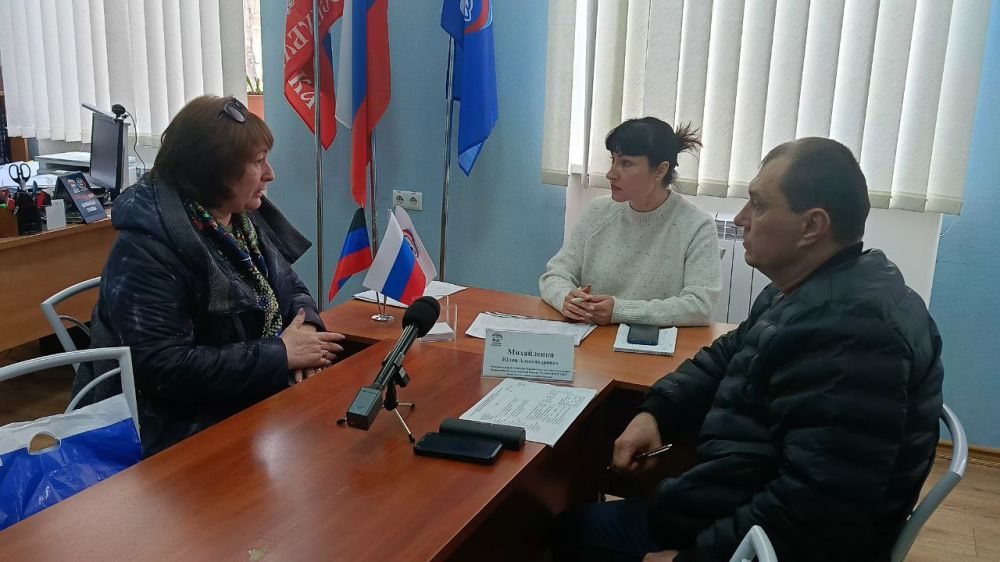 Сегодня, 14 марта, заместитель главы Администрации муниципального образования городской округ Харцызск Юлия Михайленко провела прием граждан в общественной приемной партии «Единая Россия» Сегодня, 14 марта, заместитель главы Администрации муниципального образования городской округ Харцызск Юлия Михайленко провела прием граждан в общественной приемной партии «Единая Россия»
