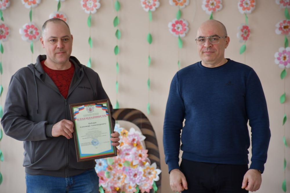 Сергей Желновач: В День работника жилищно - коммунального хозяйства и сферы услуг в городе Дебальцево прошло праздничное мероприятие! Сергей Желновач: В День работника жилищно - коммунального хозяйства и сферы услуг в городе Дебальцево прошло праздничное мероприятие!