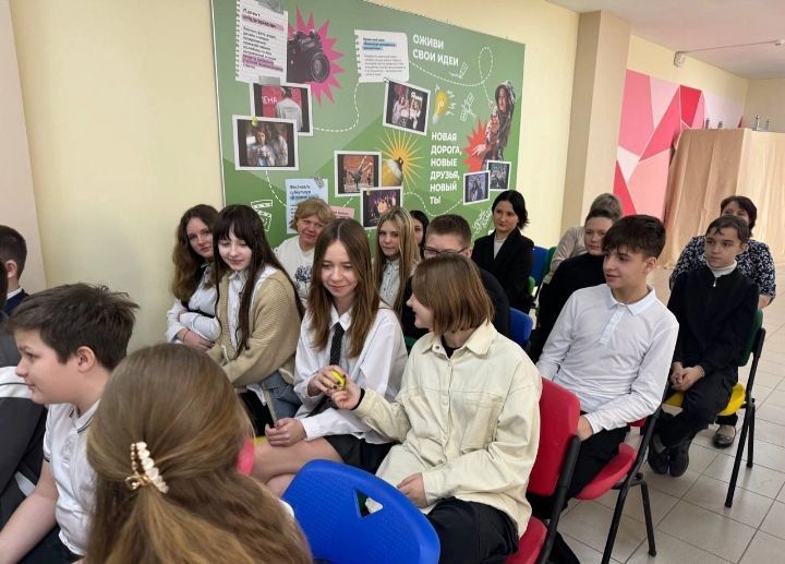 С семиклассниками ГБОУ «Волновахская школа №5 Волновахского м.о.» в рамках недели русского языка и литературы прошла интеллектуально-развлекательная программа «Язык родной, дружи со мной!» С семиклассниками ГБОУ «Волновахская школа №5 Волновахского м.о.» в рамках недели русского языка и литературы прошла интеллектуально-развлекательная программа «Язык родной, дружи со мной!»