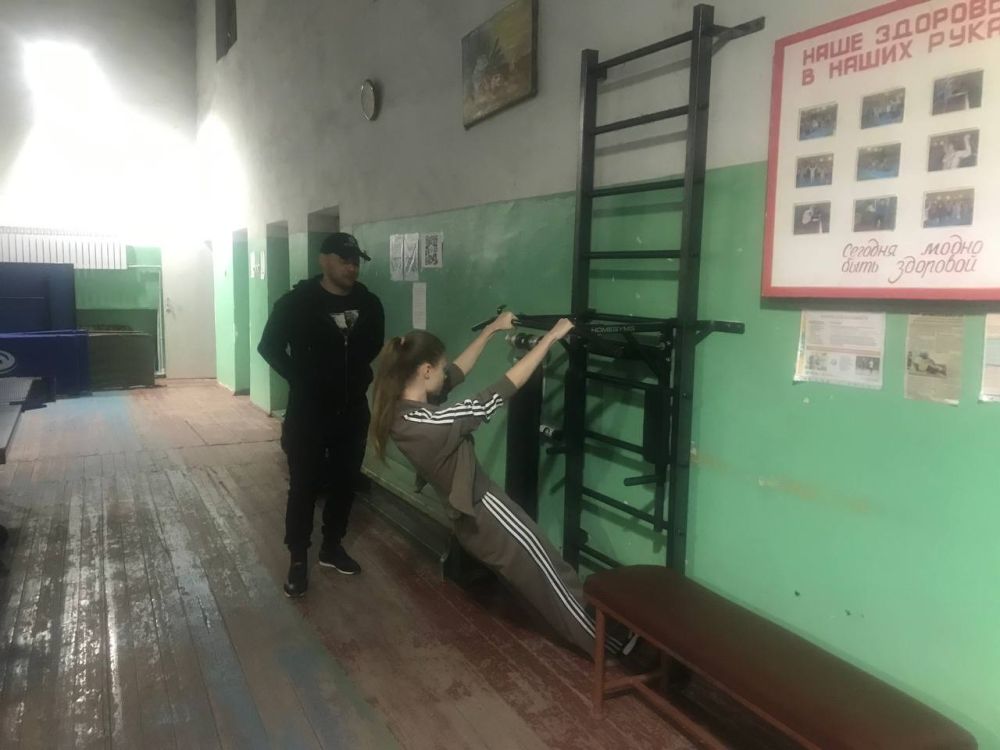 Сдача нормативов ГТО. 13-14 марта в клубе "Металлург" состоялось значимое для школьников событие — сдача нормативов ВФСК ГТО для 11 классов (1 этап). Начальник отдела физической культуры, спорта и туризма администрации... Сдача нормативов ГТО. 13-14 марта в клубе "Металлург" состоялось значимое для школьников событие — сдача нормативов ВФСК ГТО для 11 классов (1 этап). Начальник отдела физической культуры, спорта и туризма администрации...