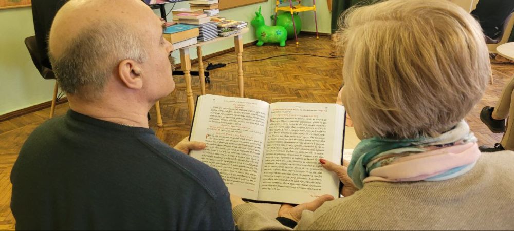 14 марта в МБУ "Златоустовский ЦНТ" состоялась встреча, приуроченная ко Дню православной книги, с настоятелем храма Иоанна Златоуста - Отцом Сергием 14 марта в МБУ "Златоустовский ЦНТ" состоялась встреча, приуроченная ко Дню православной книги, с настоятелем храма Иоанна Златоуста - Отцом Сергием