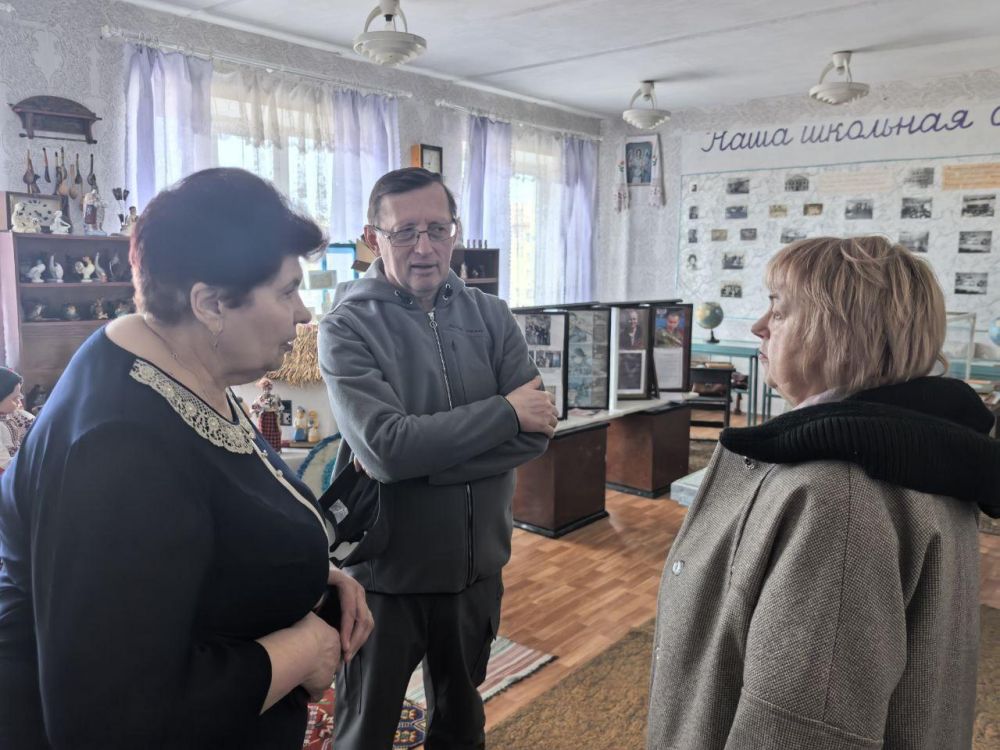 Наталья Великодная: Представители Свердловской области встретились с директорами школ Тельмановского м.о Наталья Великодная: Представители Свердловской области встретились с директорами школ Тельмановского м.о