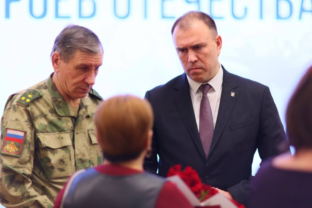 #* Подборка интересных новостей из регионов к этому часу: #* Подборка интересных новостей из регионов к этому часу: