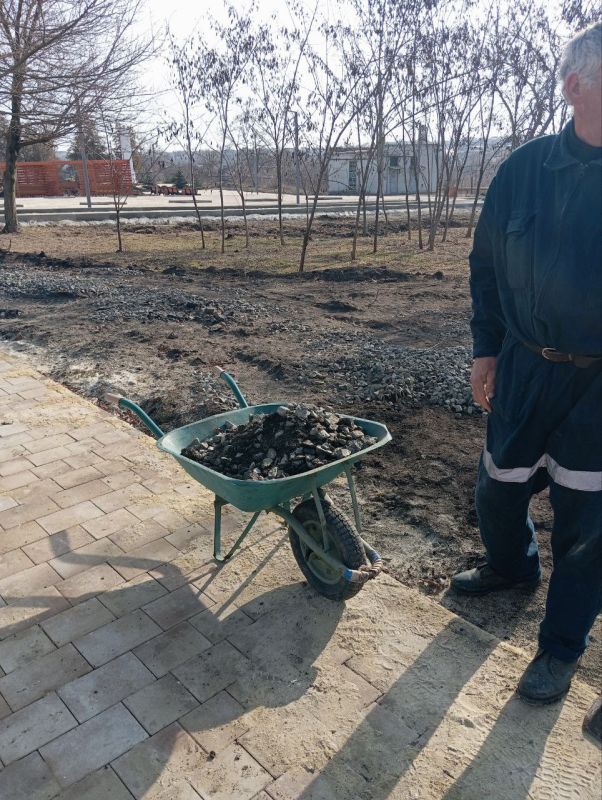 Борис Трима: В Мангушском муниципальном округе, во исполнение поручения Главы Донецкой Народной Республики Дениса Владимировича Пушилина, проводятся масштабные работы по благоустройству Борис Трима: В Мангушском муниципальном округе, во исполнение поручения Главы Донецкой Народной Республики Дениса Владимировича Пушилина, проводятся масштабные работы по благоустройству