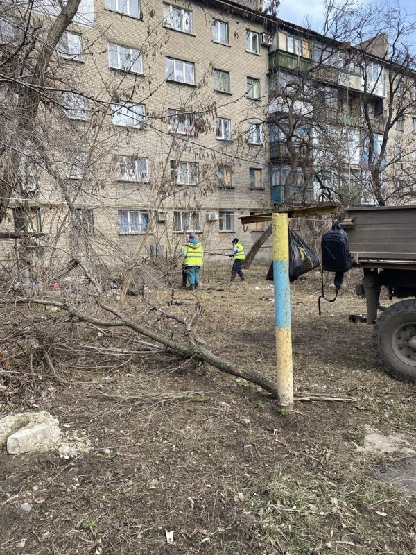 В городе продолжаются работы по благоустройству В городе продолжаются работы по благоустройству