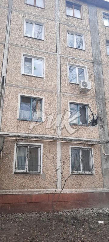 Иван Приходько: Последствия прямого попадания снаряда украинских террористов в квартиру одного из домов в центре Горловки Иван Приходько: Последствия прямого попадания снаряда украинских террористов в квартиру одного из домов в центре Горловки