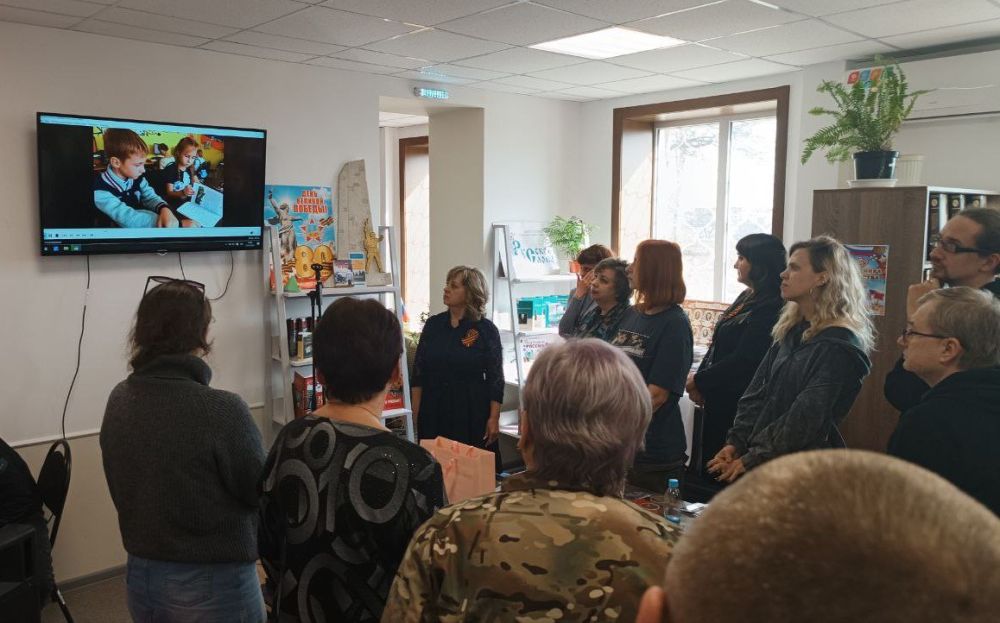 В Снежном состоялась встреча детей с делегацией Союза писателей России В Снежном состоялась встреча детей с делегацией Союза писателей России