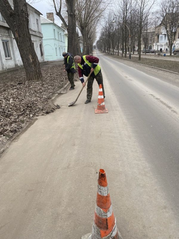 В городе продолжаются работы по благоустройству В городе продолжаются работы по благоустройству