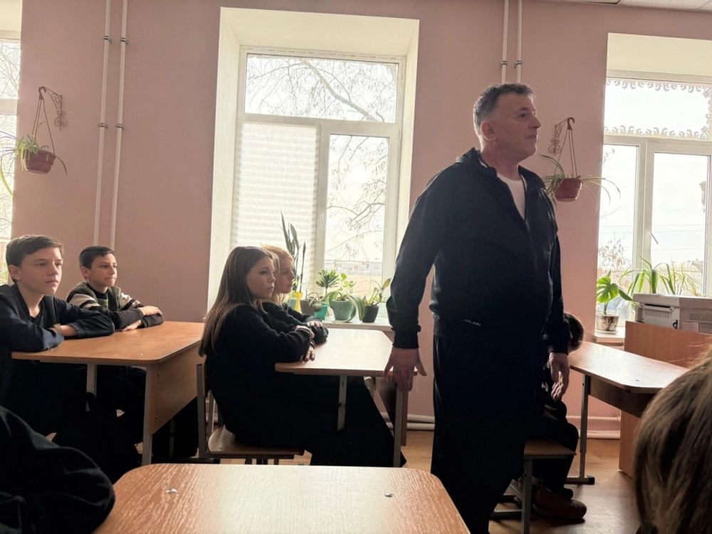 Наталья Великодная: Свердловские учителя физкультуры поделились своими наработками с педагогами Тельмановского муниципального округа ДНР Наталья Великодная: Свердловские учителя физкультуры поделились своими наработками с педагогами Тельмановского муниципального округа ДНР