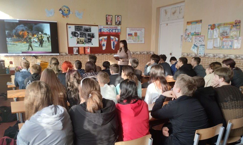 В Снежном прошли мероприятия, направленные на профилактику экстремизма и воспитание толерантности среди молодежи В Снежном прошли мероприятия, направленные на профилактику экстремизма и воспитание толерантности среди молодежи