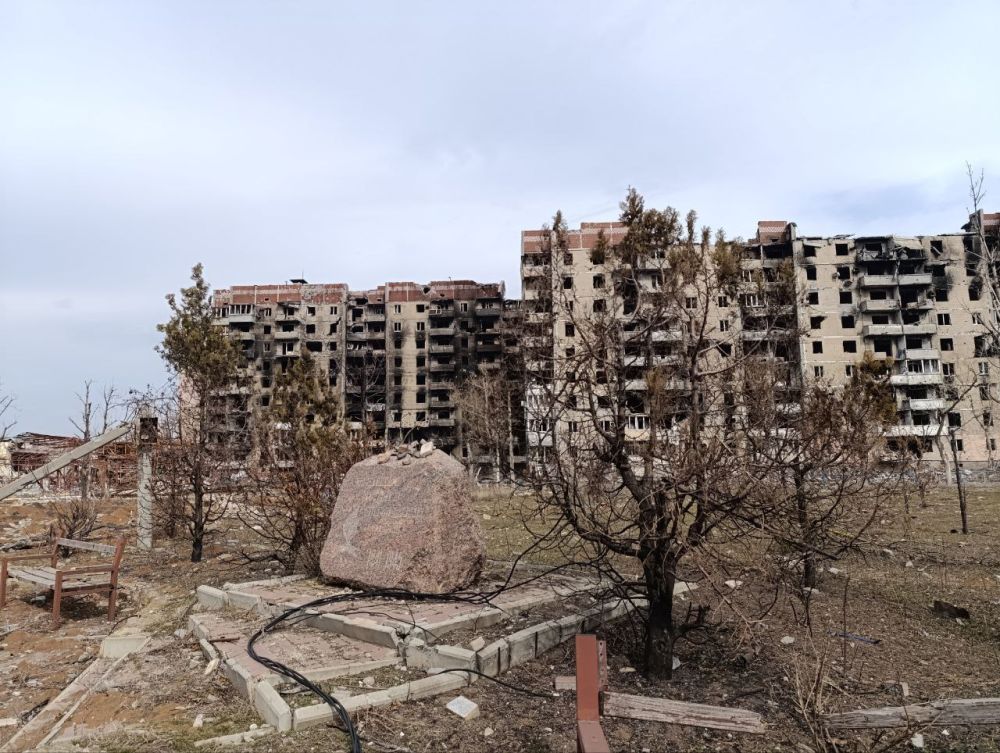 Константин Зинченко: Во время вчерашней поездки в Угледар, после работ на субботнике, провели обследование города Константин Зинченко: Во время вчерашней поездки в Угледар, после работ на субботнике, провели обследование города