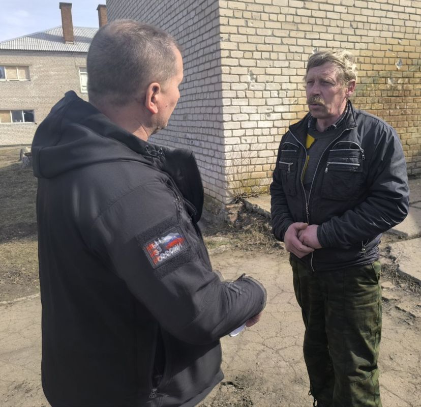 Сергей Желновач: Сегодня, заместитель главы администрации городского округа Дебальцево Валерий Бессараб провел встречу с населением в поселке Новолуганское Сергей Желновач: Сегодня, заместитель главы администрации городского округа Дебальцево Валерий Бессараб провел встречу с населением в поселке Новолуганское